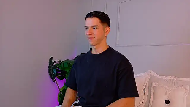 ZaneDawson online show from December 18, 3:49 pm