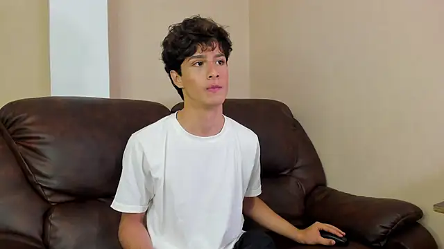 Snapshot of Xam_Collen chatting on November 27, 3:23 pm Xam Collen online show from November 27, 3:23 pm