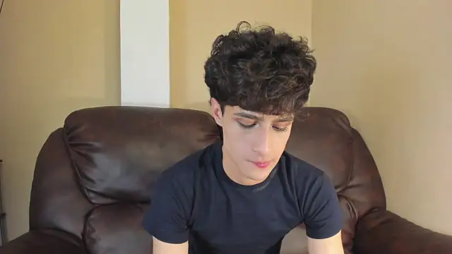 Snapshot of Xam_Collen chatting on November 6, 4:49 am Xam Collen online show from November 6, 4:49 am