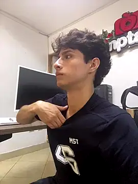 Snapshot of Xam_Collen chatting on December 4, 4:17 pm Xam Collen online show from December 4, 4:17 pm