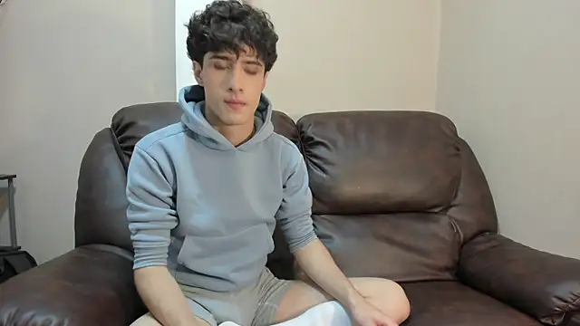 Snapshot of Xam_Collen chatting on November 1, 3:17 pm Xam Collen online show from November 1, 3:17 pm