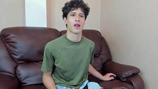 Snapshot of Xam_Collen chatting on December 14, 5:18 pm Xam Collen online show from December 14, 5:18 pm