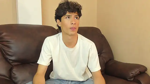 Snapshot of Xam_Collen chatting on November 28, 2:39 pm Xam Collen online show from November 28, 2:39 pm