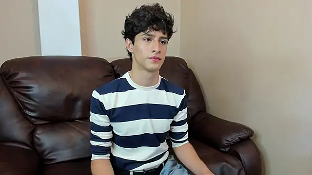 Snapshot of Xam_Collen chatting on December 20, 5:05 pm Xam Collen online show from December 20, 5:05 pm