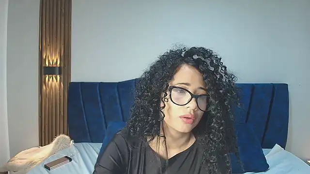 Snapshot of MiaHotmez chatting on September 20, 11:48 am MiaHotmez online show from September 20, 11:48 am
