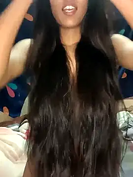 Snapshot of reetika6375 chatting on November 16, 10:31 am reetika6375 online show from November 16, 10:31 am