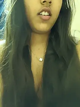 Snapshot of reetika6375 chatting on June 10, 12:01 am reetika6375 online show from June 10, 12:01 am