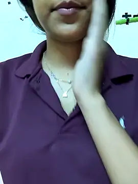 reetika6375 online show from March 24, 3:17 am