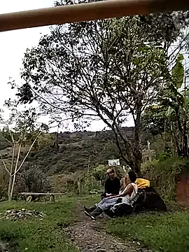 Snapshot of sky-wolves chatting on October 25, 5:35 pm sky-wolves online show from October 25, 5:35 pm