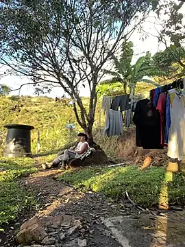 Snapshot of sky-wolves chatting on October 4, 10:33 pm sky-wolves online show from October 4, 10:33 pm