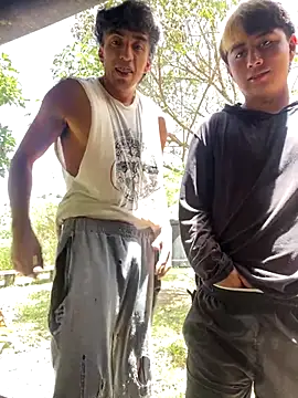 Snapshot of sky-wolves chatting on September 27, 4:35 pm sky-wolves online show from September 27, 4:35 pm