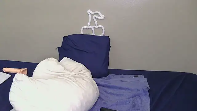 Serafynn online show from December 5, 7:23 pm