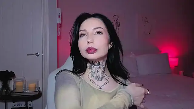 jeans-and-peach online show from October 18, 9:39 pm