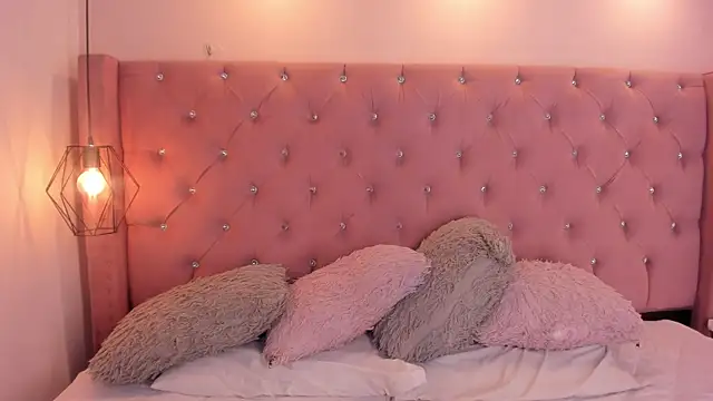 bycandy  online show from February 13, 12:38 pm