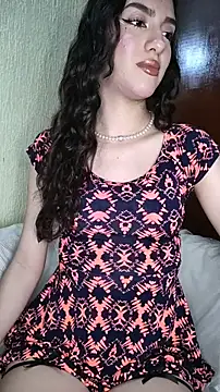 Emily-hottson online show from November 15, 3:43 am