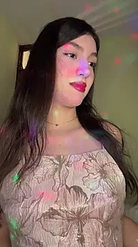 Snapshot of Emily-hottson chatting on February 20, 6:26 am Emily-hottson online show from February 20, 6:26 am