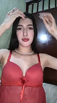 Snapshot of Emily-hottson chatting on December 22, 3:28 am Emily-hottson online show from December 22, 3:28 am