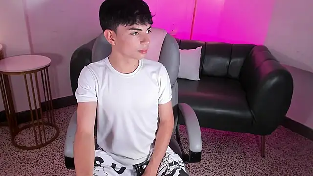 Peter chase online show from December 5, 6:06 pm