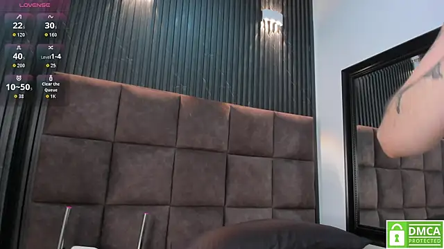 Scarlet  Jones  online show from April 24, 5:20 am