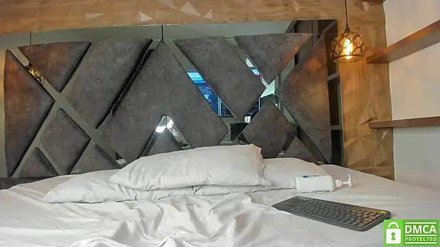 Snapshot of Scarlet__Jones_ chatting on September 26, 8:49 pm Scarlet Jones online show from September 26, 8:49 pm