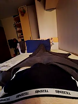 Snapshot of Young_StallioN_ chatting on October 21, 10:42 pm Young StallioN online show from October 21, 10:42 pm