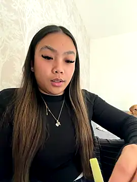 Snapshot of MissCherryyxox chatting on October 10, 1:12 pm MissCherryyxox online show from October 10, 1:12 pm