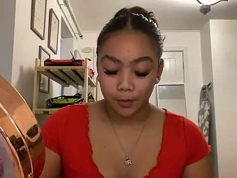 Snapshot of MissCherryyxox chatting on October 3, 4:30 pm MissCherryyxox online show from October 3, 4:30 pm
