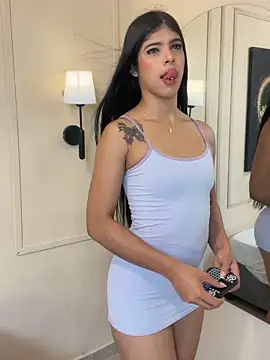 Ambersfoxx online show from December 3, 1:10 pm