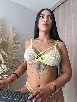 Snapshot of Celeste_Amber chatting on July 18, 9:45 pm Celeste Amber online show from July 18, 9:45 pm