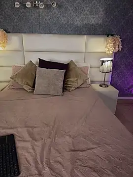 Celeste Amber online show from April 10, 7:32 pm