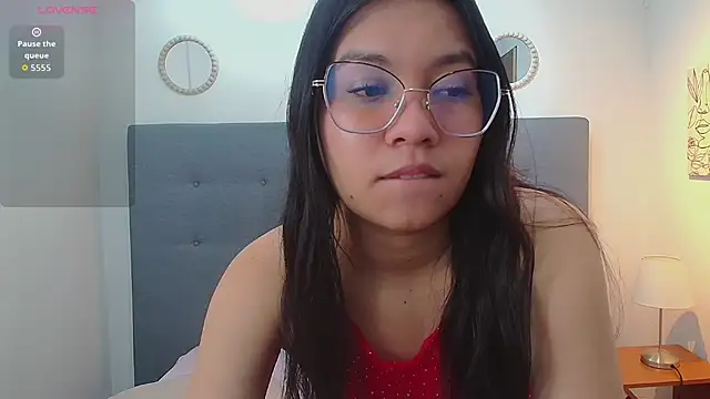 Snapshot of chaneelstark chatting on October 10, 4:13 am chaneelstark online show from October 10, 4:13 am