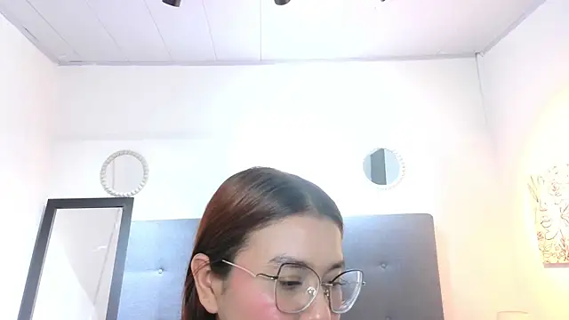 chaneelstark online show from March 7, 5:14 am