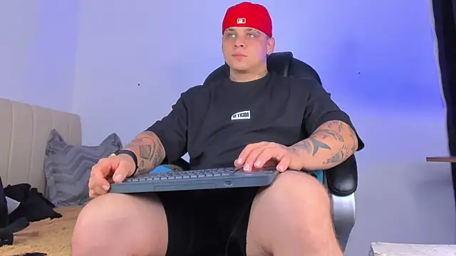 denis munera online show from October 28, 9:41 am