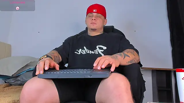 denis munera online show from October 7, 11:00 am