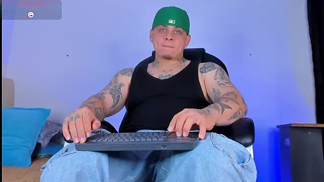 denis munera online show from October 12, 2:40 pm