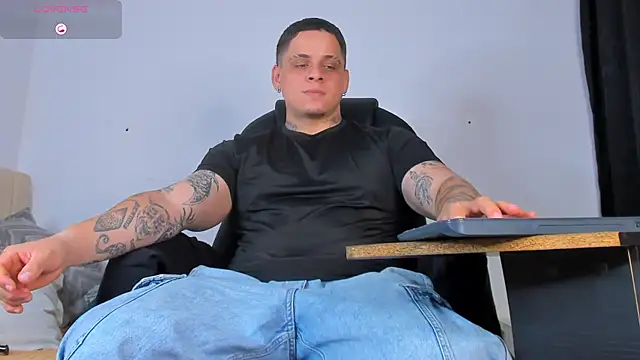 denis munera online show from October 2, 9:40 pm