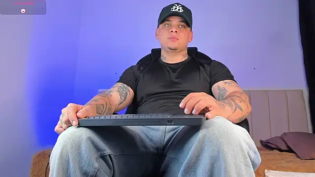 denis munera online show from November 24, 3:39 am