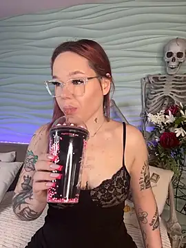 EvaNude- online show from October 11, 10:00 pm
