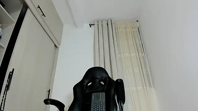 Biscuit oliva online show from March 13, 1:10 am