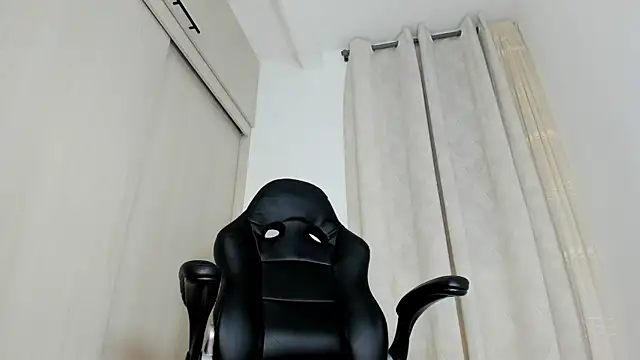 Biscuit oliva online show from April 15, 1:00 am