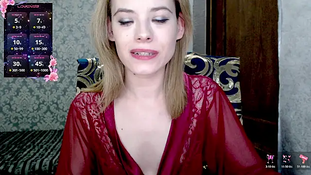 Kate  Loves online show from December 13, 8:04 pm