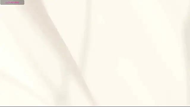 Kate  Loves online show from February 10, 9:03 pm