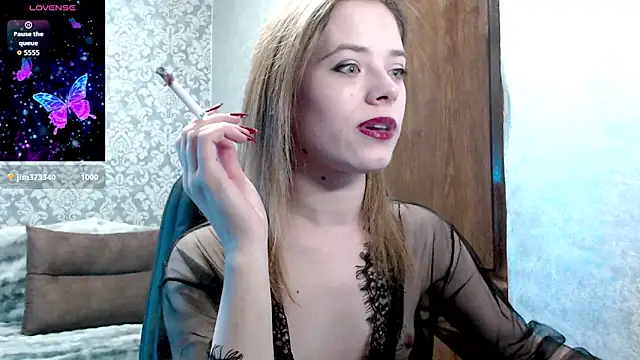 Kate  Loves online show from March 17, 7:17 pm