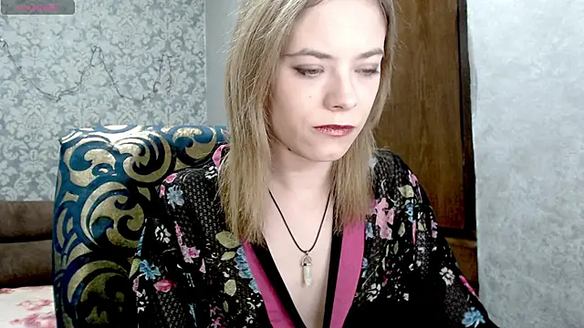 Kate  Loves online show from January 11, 7:32 pm