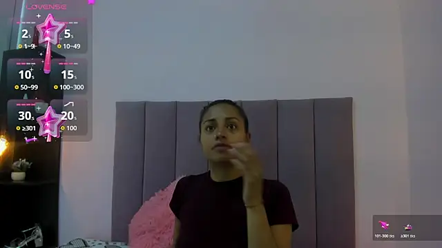 HoollyHendrix online show from October 18, 8:22 pm