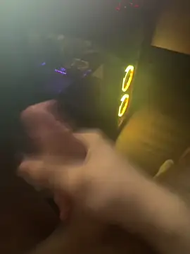 jstntz online show from March 31, 9:06 pm