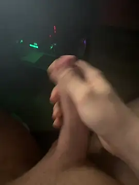 jstntz online show from February 8, 12:08 am