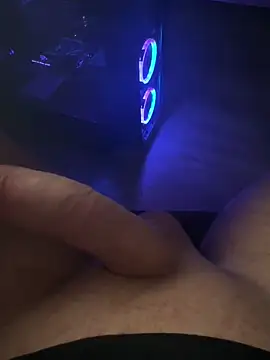 jstntz online show from December 18, 11:52 pm