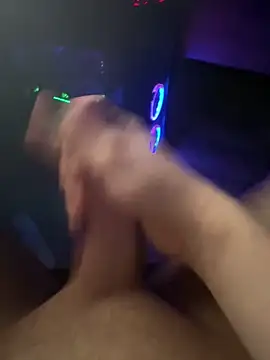 jstntz online show from April 16, 9:37 pm