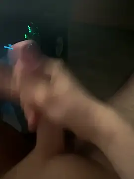 jstntz online show from April 1, 9:01 pm